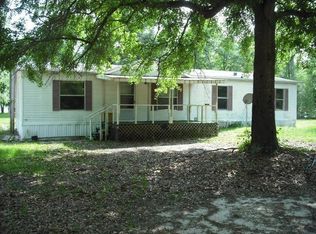 1654 Barker Rd, Ray City, GA 31645