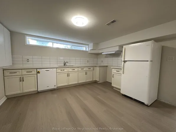 122 Sanderling Cres #Basement, Kawartha Lakes, ON K9V 4V2
