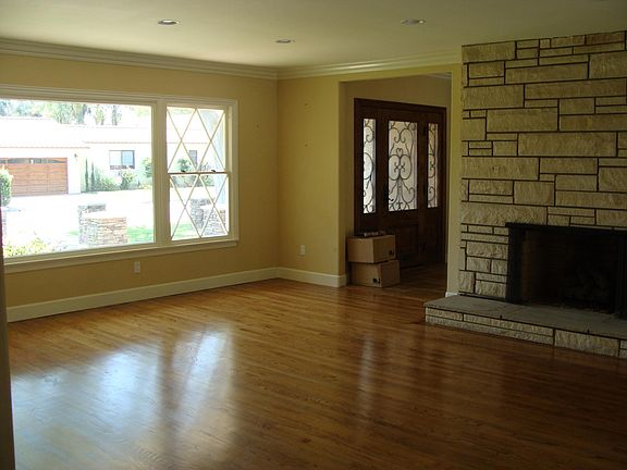 5th image of 9415 Dacosta St