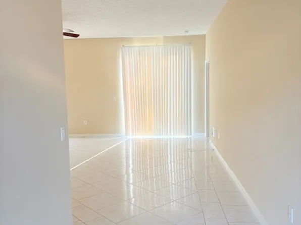 89 Ulaturn Trl, Palm Coast, FL 32164