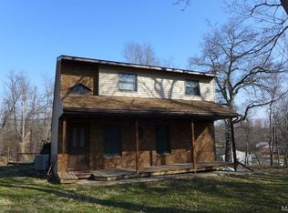 81 Surrey Hills Rd, Hannibal, MO 63401