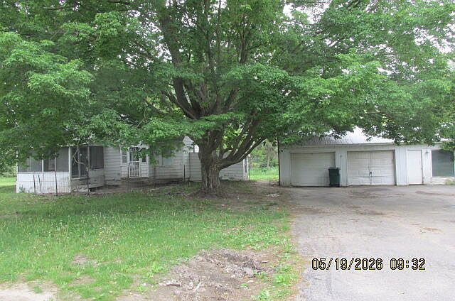 1st image of 5616 118th Ave