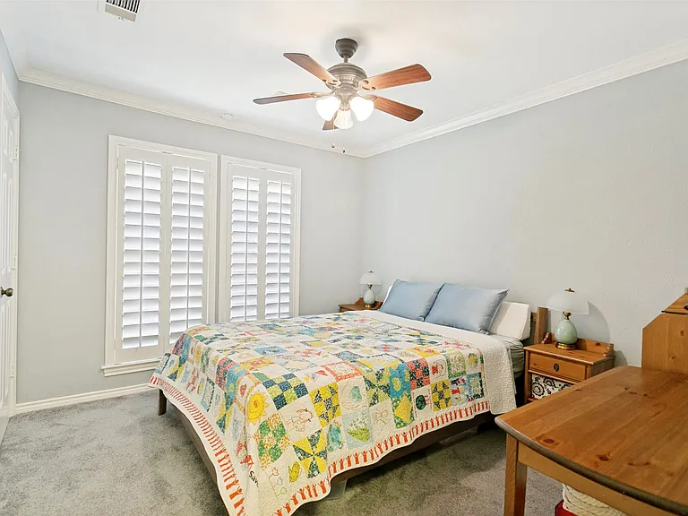 6010 Yellow Rock Trl — Photo 20