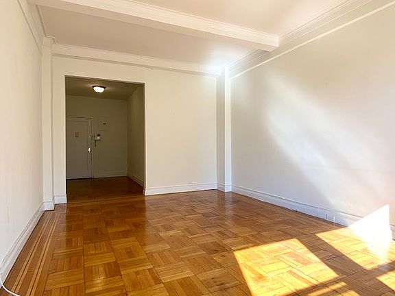 4th image of 949 W End Ave APT 5D
