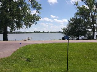 21610 Lexington Rd, Le Center, MN 56057