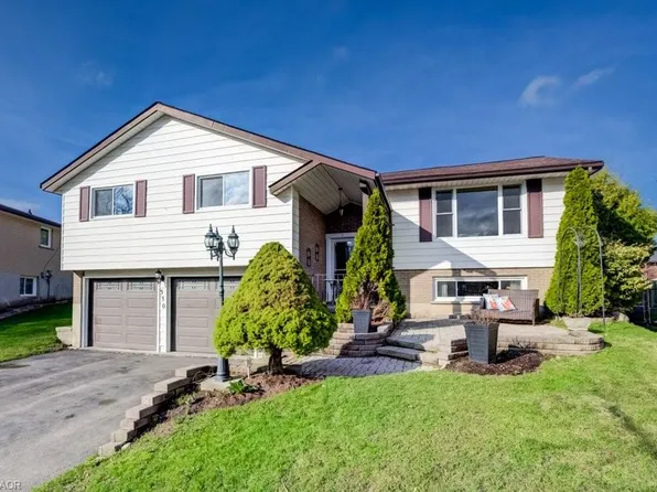 330 Daleview Pl, Waterloo, ON N2L 5M5