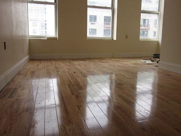 2nd image of 107 Broadway #3
