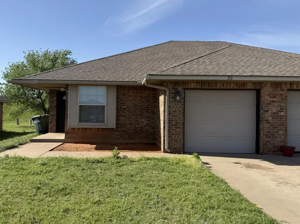 13 Lombardy Pl, Clinton, OK 73601