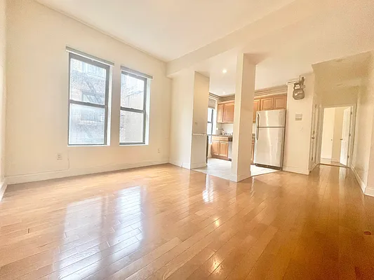 Rented by City Connections Realty | media 8