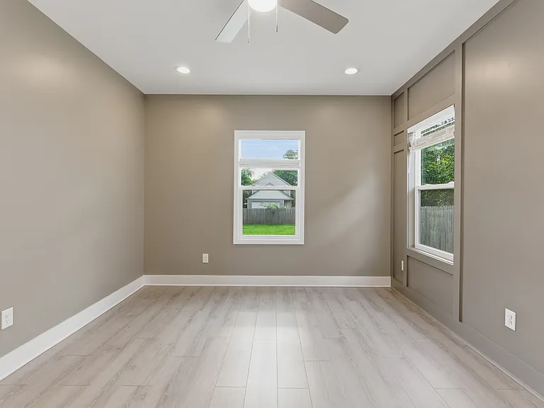 204 Richardson Ave — Photo 18