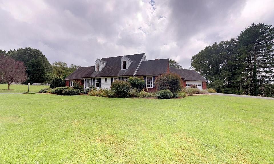 1st image of 1700 Mulberry Rd
