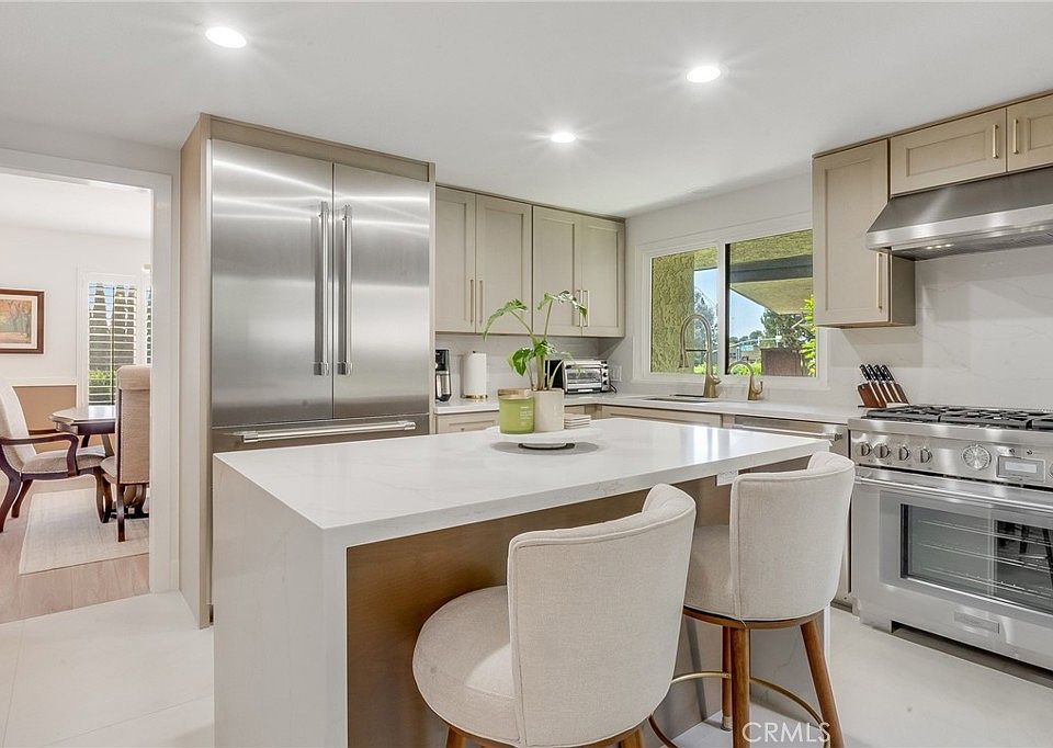 1st image of 6330 Riviera Cir
