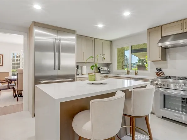 6330 Riviera Cir, Long Beach, CA 90815