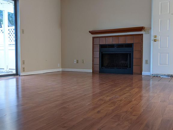 2nd image of 2418 Balme Dr