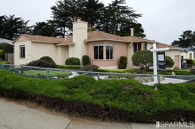 1st image of 1819 Sweetwood Dr
