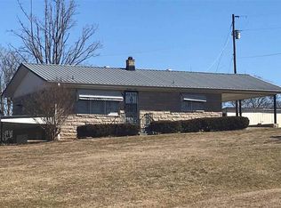 1440 Smith Grove Rd, Scottsville, KY 42164