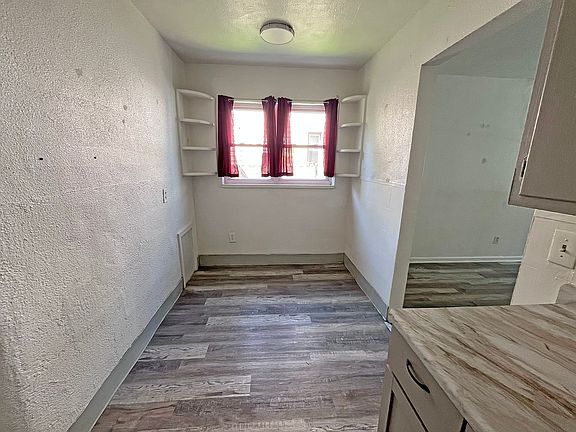 3rd image of 1019 Old Orchard Ave #1