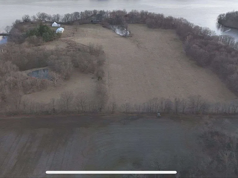1390 Nursery Ave — Photo 2