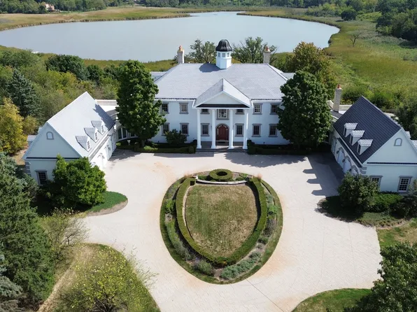 344 Old Sutton Rd, Barrington, IL 60010