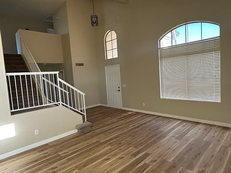 1120 W Canary Way — Photo 8