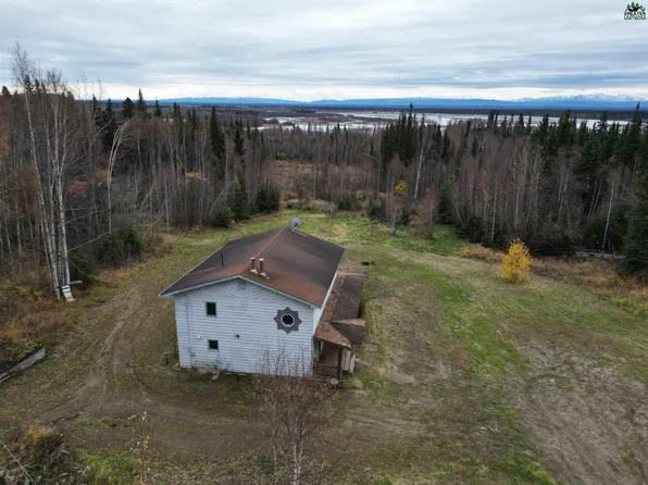 10293 Old Valdez Trl, Salcha, AK 99714