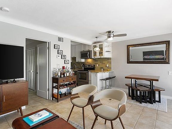 2nd image of 3913 NE 21st Ave APT 3