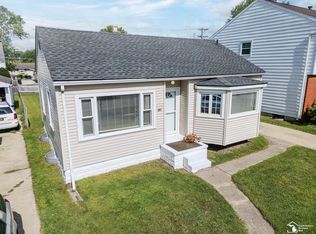 441 N Roessler St, Monroe, MI 48162