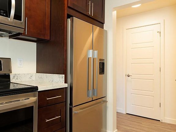 3rd image of 2119 23rd Ave W #816dc4a9e