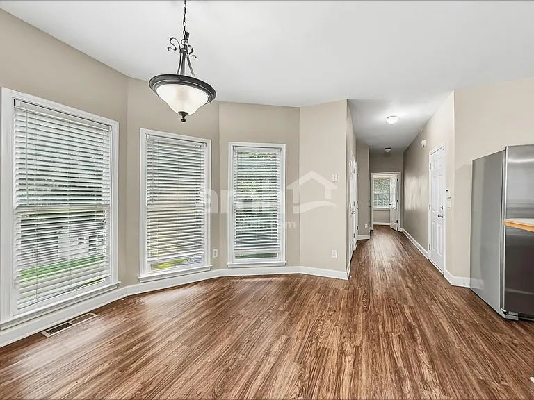 4524 Kingsgate Ct NW — Photo 5
