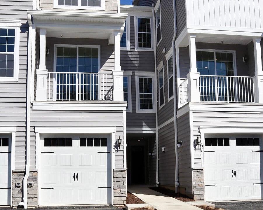 1st image of 43 Aspen Dr