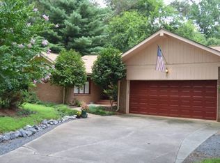 9828 Withers Rd, Charlotte, NC 28278