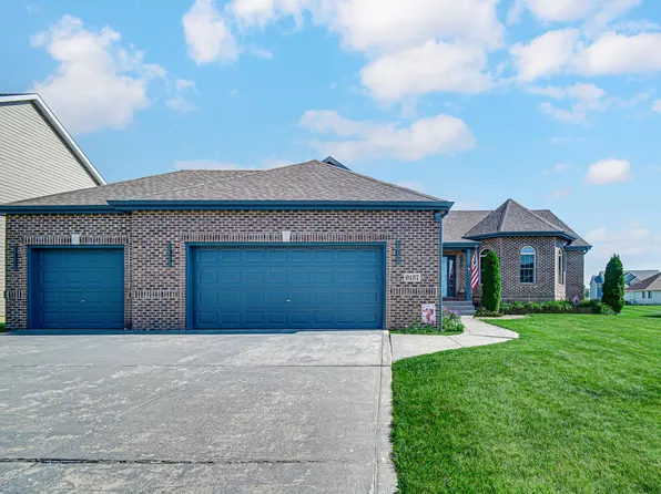 9137 Michigan Dr, Winfield, IN 46307