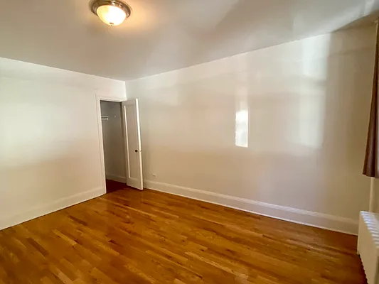 Rented by City Connections Realty | media 3