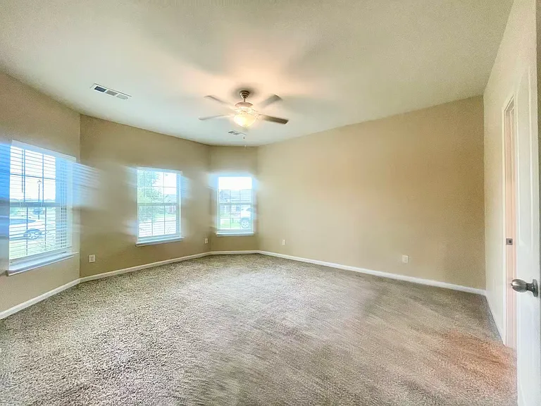 1702 Sandalwood Way — Photo 13