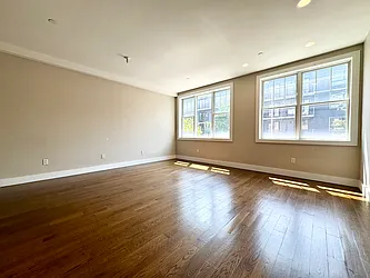 9 Lexington Avenue, #9B