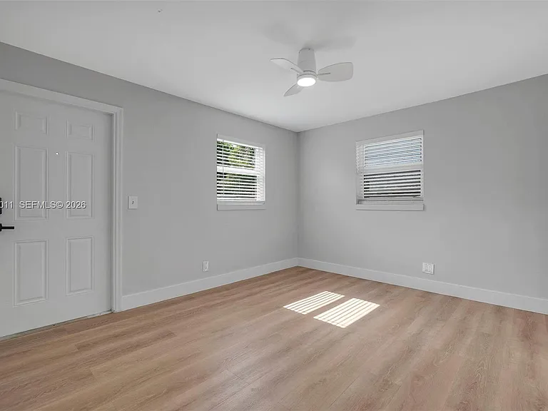 700 NW 18th St #1-2 — Photo 17