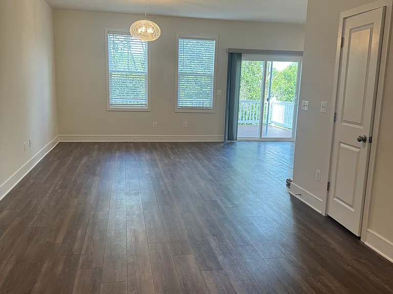 145 Leather Flower Dr — Photo 4