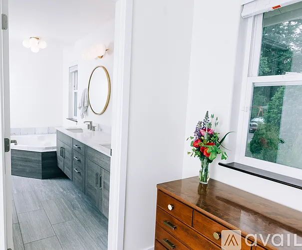 1171 Newton St — Photo 21