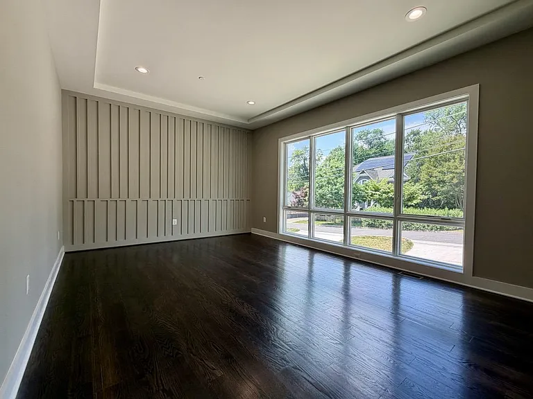 5514 McKinley St — Photo 10