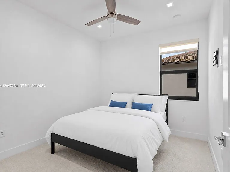 4388 NW 81st Ave — Photo 38