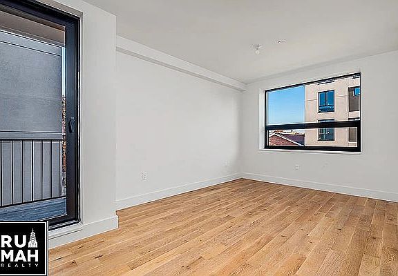 5th image of 507 Evergreen Ave #2D