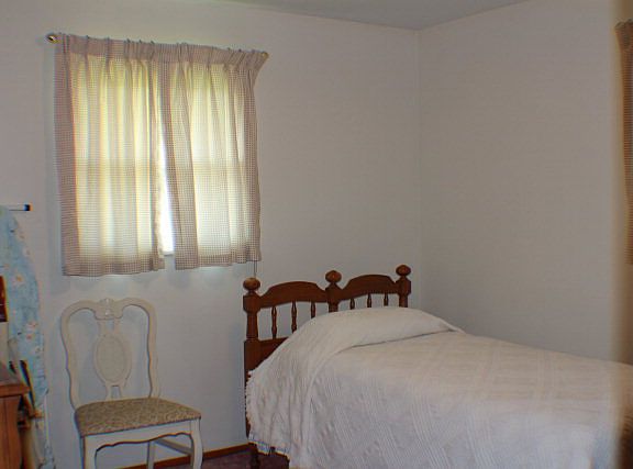 2nd image of 579 Jackson Pike