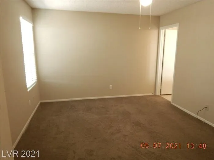 525 Dutchman Ave — Photo 11