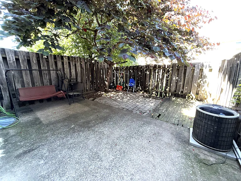 704 Allenview Dr — Photo 13