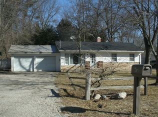 612 Edgewood St, Belding, MI 48809