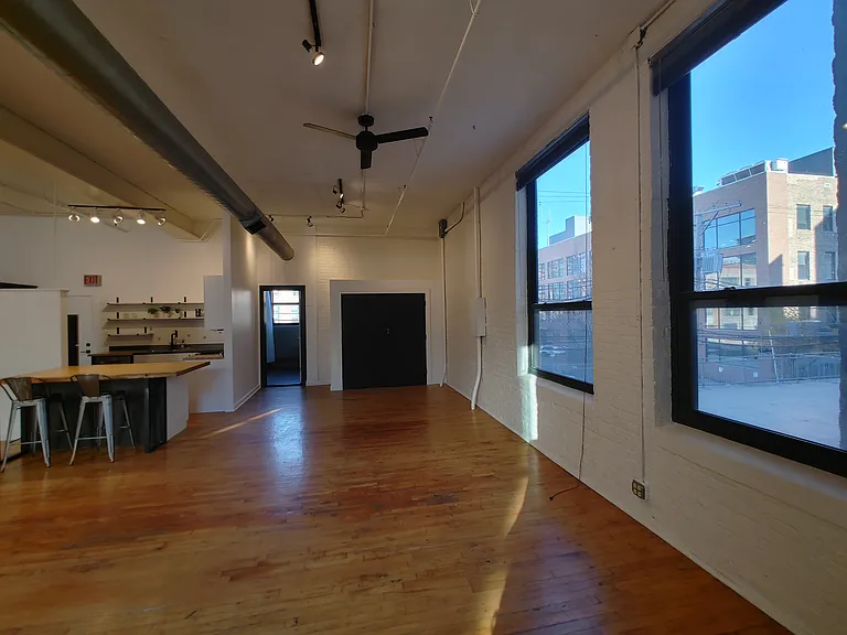 17 N Elizabeth St #2R — Photo 6