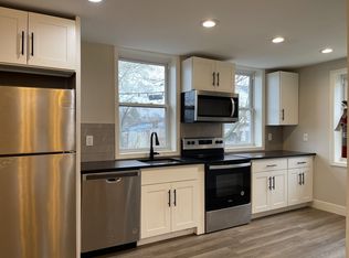 7 S Clinton St #4, Poughkeepsie, NY 12601
