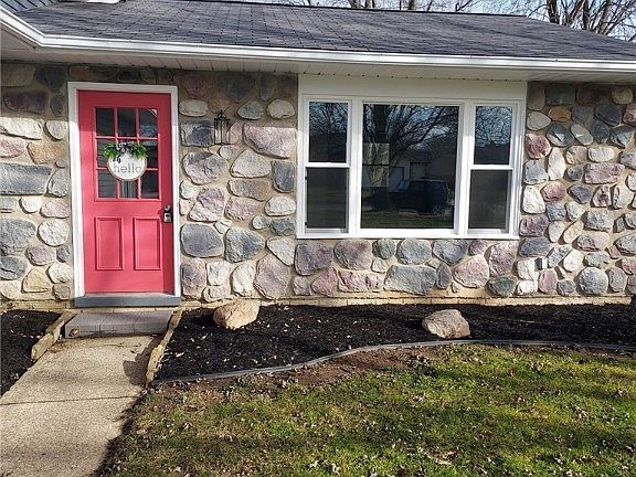 2nd image of 147 Bethesda Cir