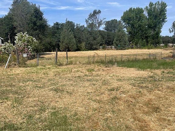 2nd image of 940 Feather Dr