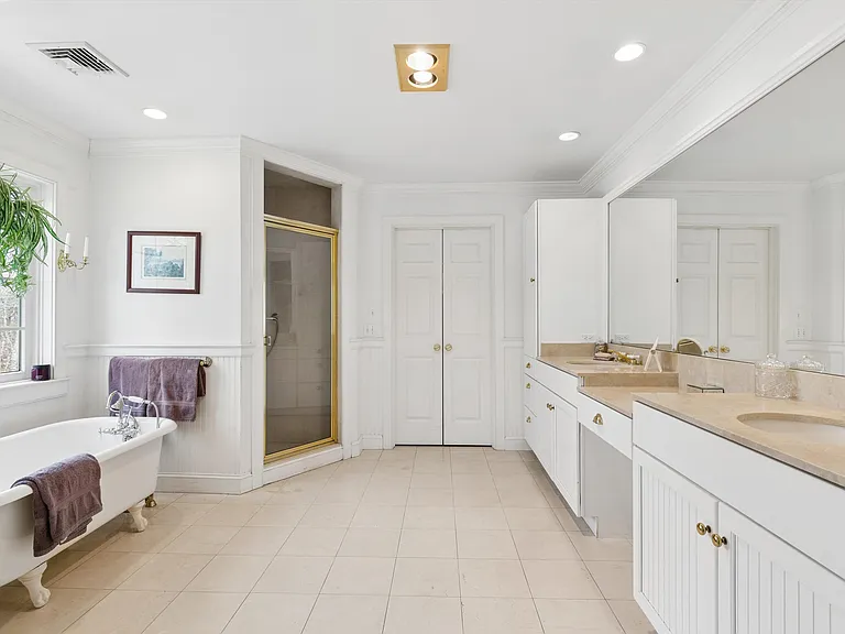 110 Greenleaf Ln — Photo 25